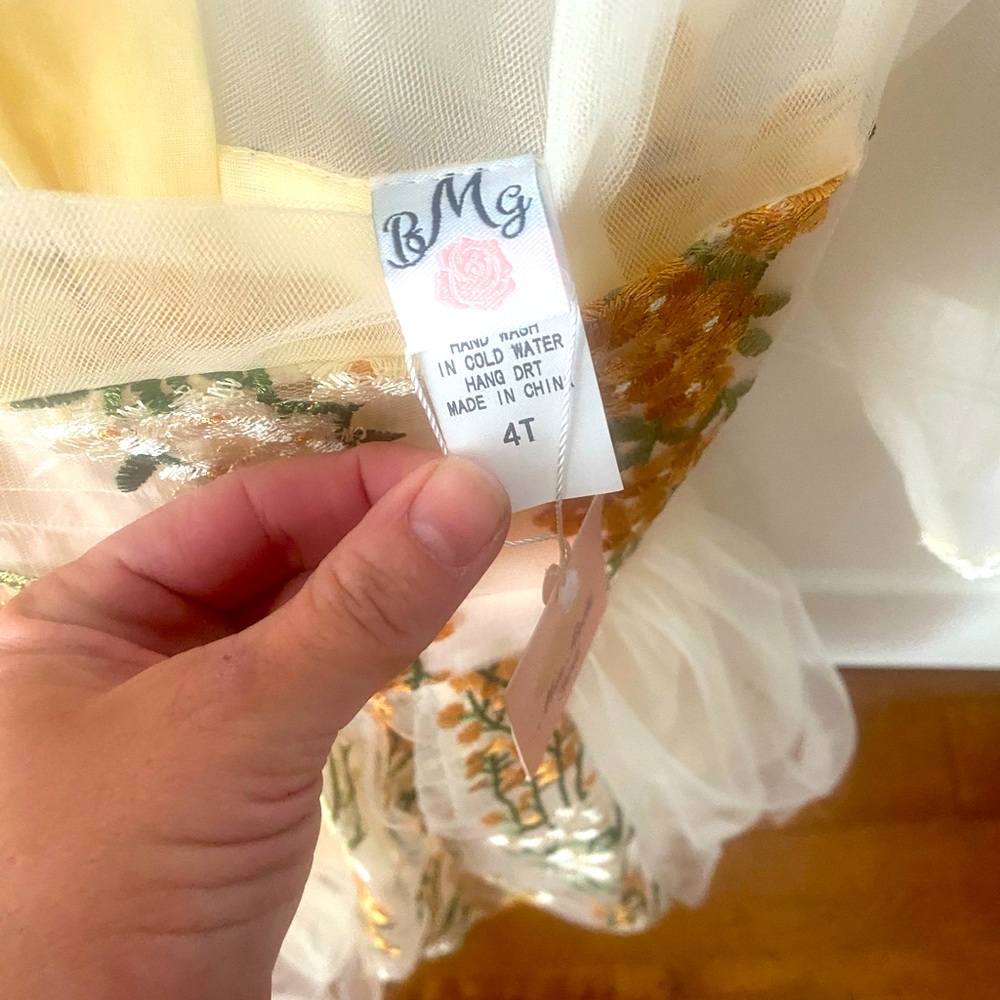 Mia Belle Girls floral embroidery dress. NWT - Picture 3 of 3